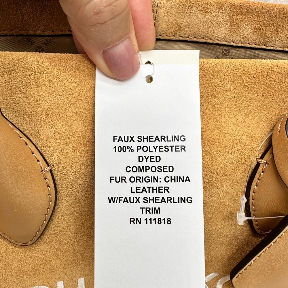 MICHAEL KORS
Mirella Medium Suede and Faux Shearling Tote Bag - Picture 15 of 16